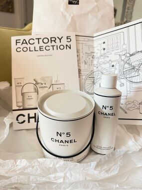 CHANEL N°5 Bath Balls & Glitz Lotion Brand  New  Special Pop Up Sale @ Saks